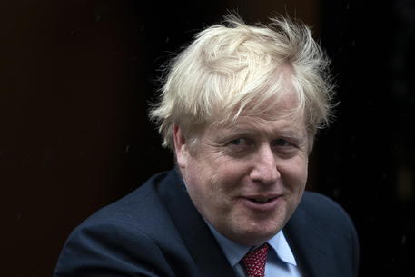Gran Bretagna, il premier Boris Johnson tornerà al lavoro da lunedì