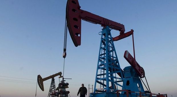 Petrolio, i Paesi dell’Opec trovano l’accordo per diminuire la produzione del greggio