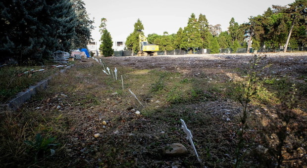 Coronavirus, a Milano allestito nel Cimitero Maggiore uno spazio per le vittime del Covid-19