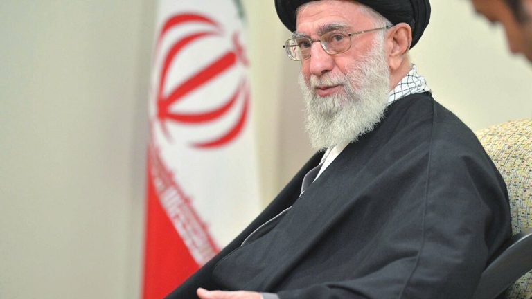 Twitter, bloccato per diverse ore l’accout dell’ayatollah Alì Khamenei