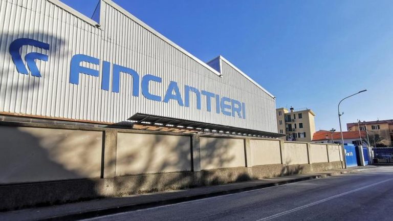 Coronavirus, operativo un bus solo per i lavoratori dell’indotto di Fincantieri in Liguria