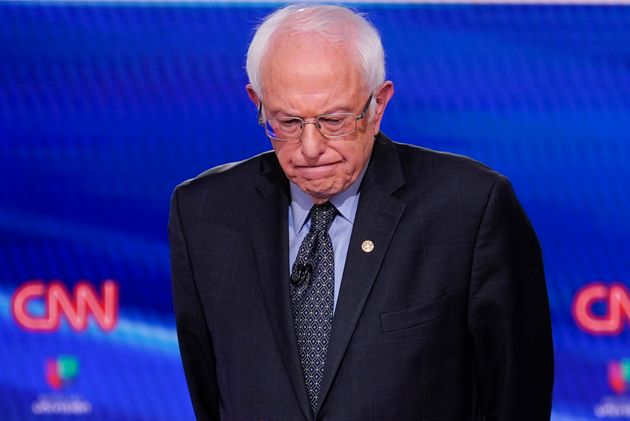 Usa, Bernie Sanders si ritira dalla campagna elettorale per le primarie democratiche
