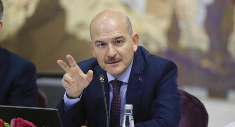 Turchia, il premier Erdogan ha respinto le dimissioni del ministro dell’Interno Suleyman Solyu