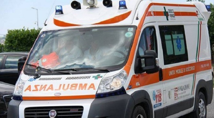 Caserta, morto un bimbo di 4 anni caduto dal quarto piano della sua abitazione