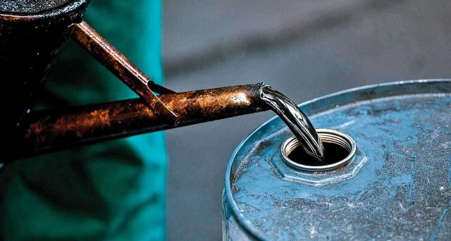 Petrolio, prezzi in rialzo stamane: 29,93 dollari al barile