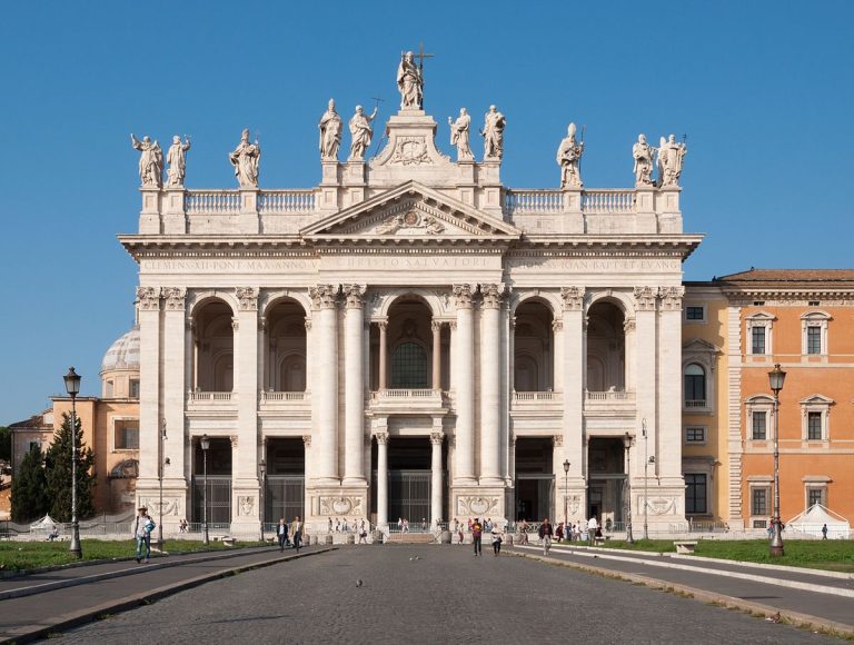 Emergenza coronavirus, la Diocesi di Roma ha raccolto donazioni dei fedeli per due ospedali