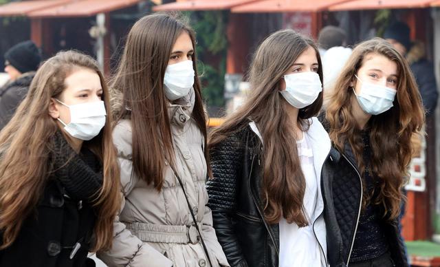 Coronavirus, anche in Toscana è obbligatorio indossare la mascherina