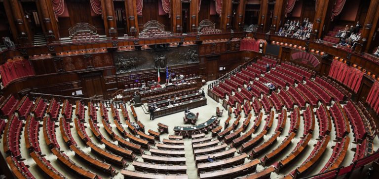 Coronavirus, slitta lo scostamento di bilancio che il governo voleva sottoporre al Parlamento lunedì