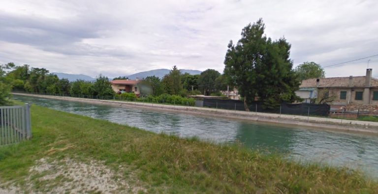 Crocetta del Montello (Treviso), bimba macedone di 2 anni cade in un canale e muore annegata