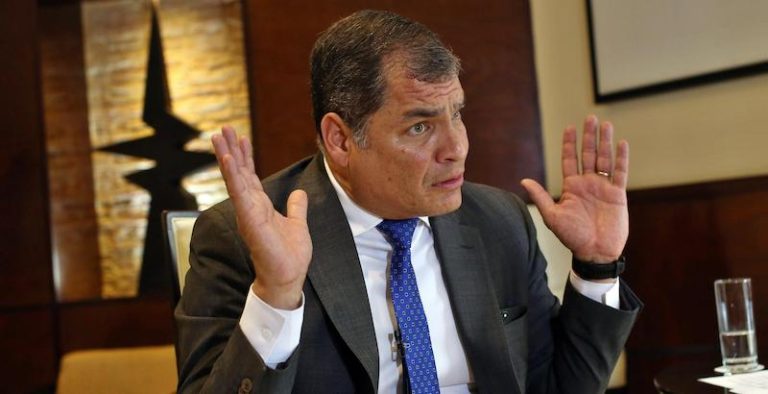 Ecuador, condannato ad otto anni di carcere l’ex presidente Raffael Correa