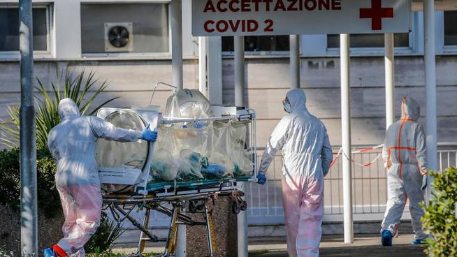Emergenza coronavirus, morti due anziani in una casa di riposo di Vallo di Diano (Salerno)