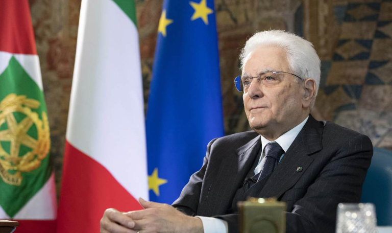 Il presidente Mattarella esprime solidarietà e dolore per l’agente ucciso a Napoli per sventare una rapina