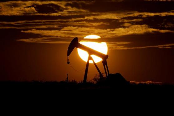 Petrolio, raggiunto l’accordo dei Paesi Opec sul prezzo e sul taglio della produzione del greggio