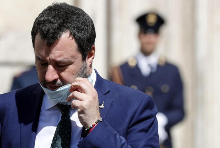 Coronavirus, l’aut aut di Salvini: “No al Mes o sfiduceremo il governo Conte”