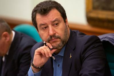 Emergenza coronavirus, Matteo Salvini avverte il premier: “Attendiamo fatti, non parole”