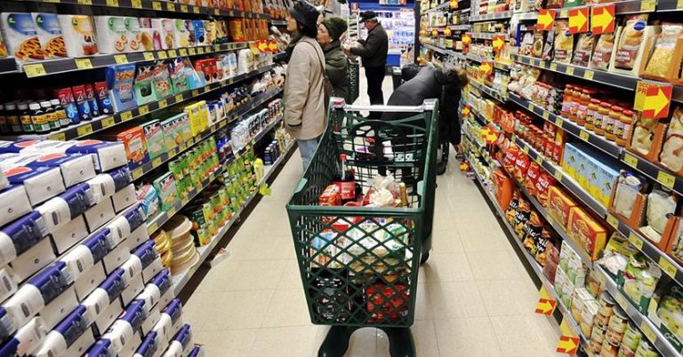 Effetto coronavirus, Confcommercio: nel mese di marzo crollo verticale dei consumi (-31,7%)