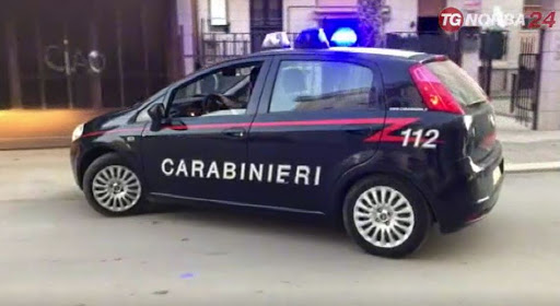 Coronavirus, momenti di rabbia alla porta d’ingresso del Comune di Orta Nova (Foggia)