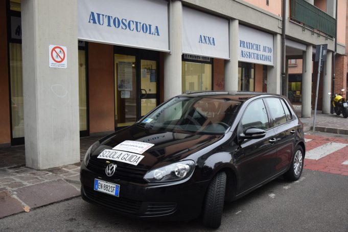 Fase 2, il 20 maggio riaprono le autoscuola