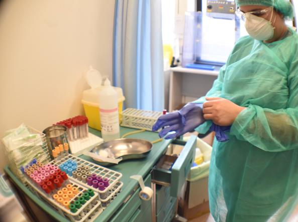 Fase 2, parla il viceministro Sileri: “Io sarei per il test sierologico di Stato”