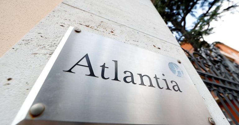 Atlantia convoca un cda per accedere ai 900 milioni per la sicurezza della rete. Scontro tra il governo e la società dei Benetton