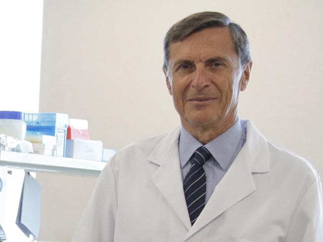 Coronavirus, parla l’immunologo Alberto Mantovani: “Per chi esce dall’ospedale dopo la malattia ed è negativo” al coronavirus, il test sierologico può costituire un foglio rosa, di certo non una patente