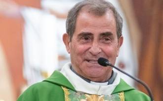 Porto Frailis (Nuoro), brutale aggressione del parroco don Vincenzo Pirarba