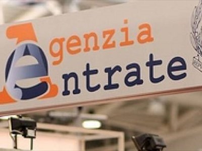 Burocrazia più snella: per ottenere un certificato, richiedere rimborsi o registrare un atto ora si può fare tutto via e-mail senza recarsi allo sportello