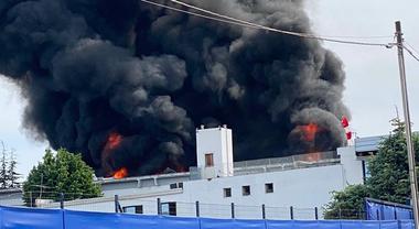Ottaviano (Napoli), esplosione nella fabbrica Adler Plastic: un morto e due feriti