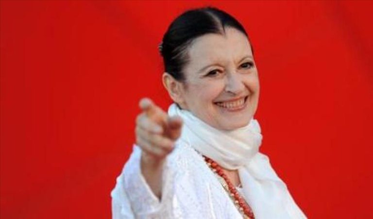 Coronavirus, parla Carla Fracci: “Impossibile danzare con le mascherine, impossibile danzare a distanza”