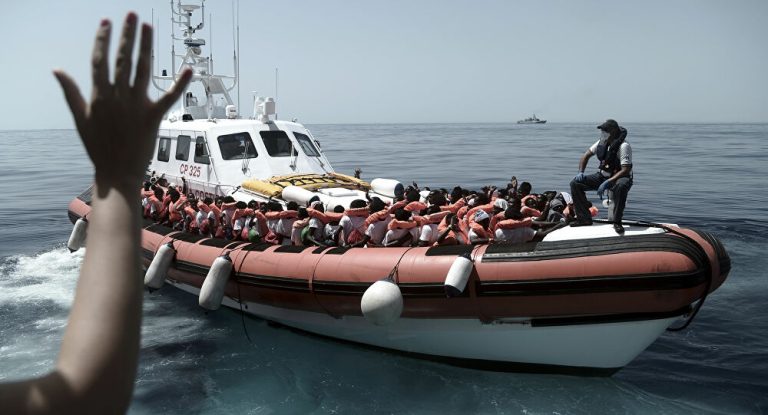 Sos di Alarm phone: Ci sono 80 migranti in pericolo fuggiti dalla Libia