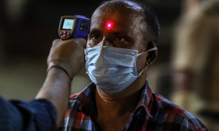 Covid, in India la pandemia ha superato 25 milioni di contagi e oltre 278mila morti
