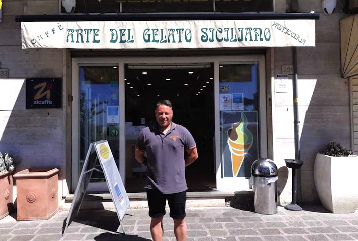 A Santa Marinella il Gelarmony regge l’urto consegnando gelato a domicilio con la borsa termica