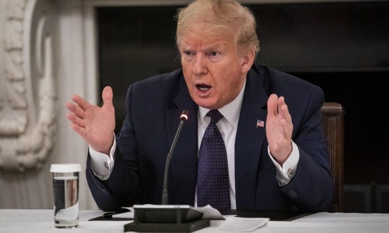 Coronavirus, il presidente Trump minaccia l’Oms: “Se non si impegna su miglioramenti nei prossimi 30 giorni, renderò definitiva la mia decisione di sospendere i finanziamenti Usa”