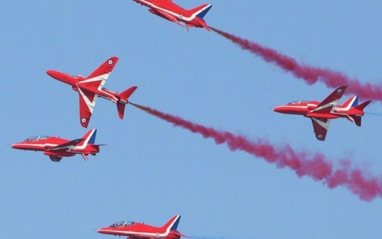 Canada, precipita un aereo della pattuglia acrobatica: il pilota è deceduto