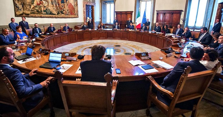 Governo: è stallo sul decreto scuola, sul quale da giorni va avanti un braccio di ferro nella maggioranza