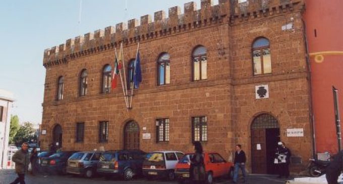 Il Pd in consiglio non c’è. Gnazi e Barcaccia ‘congelano’ il passaggio