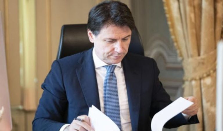 Fase 2, il governo vara il “Decreto legge Rilancio”: 1.200 euro di bonus per il baby sitting, tax credit e bonus di 500 euro per le vacanze