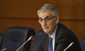 Coronavirus, Silvio Brusaferro (Iss) ostenta ottimismo: “La curva epidemica procede come ci siamo detti, non ci sono innovazioni, si mostra chiaramente in calo”