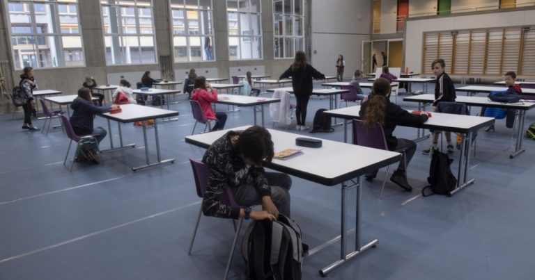 Coronavirus, ecco come si svolgerà la maturità: gli studenti che non possono essere presenti fisicamente potranno condurre l’esame in modalità telematica, negli altri casi decideranno i professori delle singole commissioni