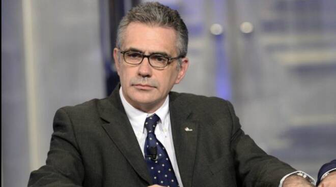 Coronavirus, il virologo Fabrizio Pregliasco ostenta ottimismo: “I contagi in rialzo? Non dobbiamo spaventarci”