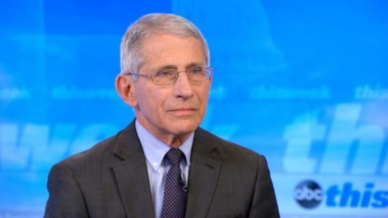Coronavirus, per Anthony Fauci non ci sono prove che il Covid-19 sia stato creato in laboratorio