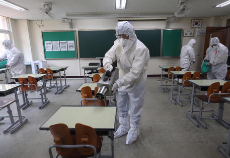 Coronavirus, la Corea del Sud rinvia di una settimana la riapertura delle scuole