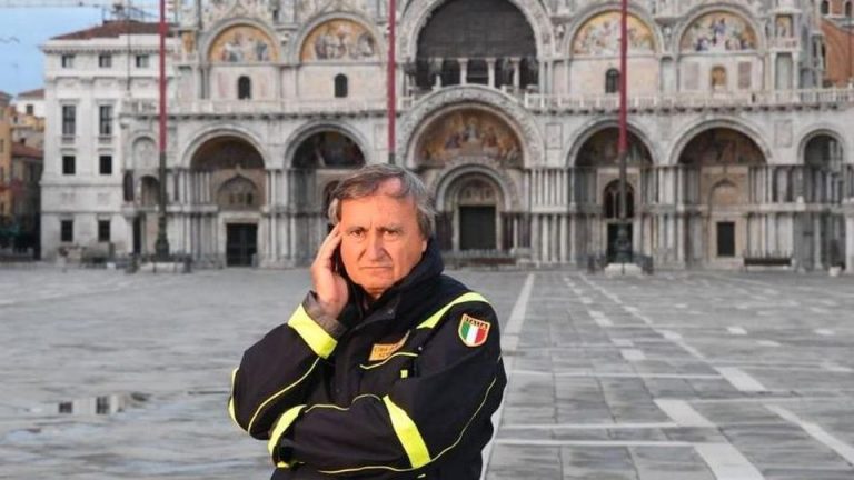 Fase 2, a Venezia riapre la basilica di San marco: pochi i turisti in giro