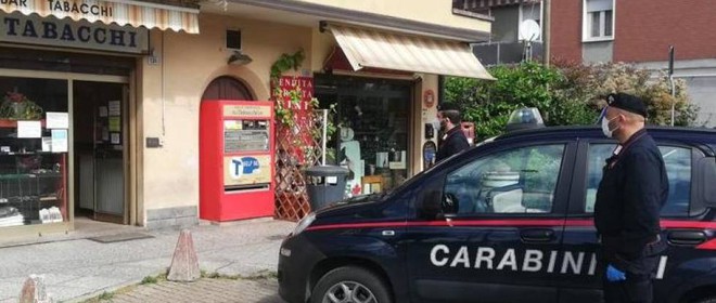 San Pietro in Casale (Bologna), tenta di strangolare la compagna: arrestato 35enne