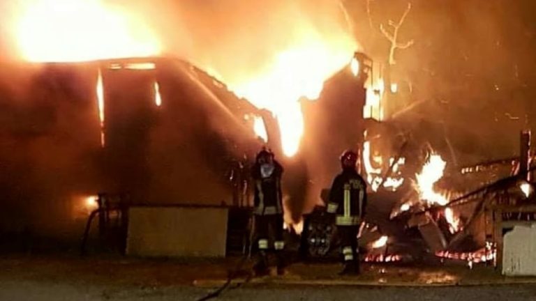 San Severo (Foggia), dati alle fiamme tre camion dell’azienda agricola Apod