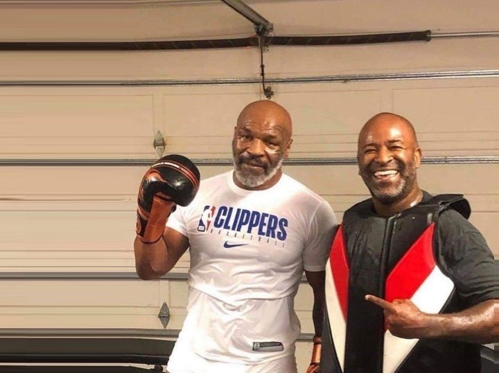 Usa, l’ex campione della boxe Mike Tyson annuncia il ritorno sul ring per beneficienza. Probabili tre round con l’ex rivale Holyfield