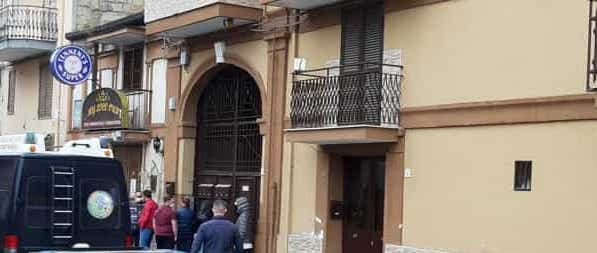 Torre Annunziata (Napoli), trovato in casa il cadavere di 46enne cinese sgozzato