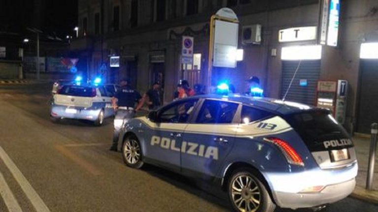 Castellammare di Stabia (Napoli), 17enne ucciso a coltellato: indaga la polizia