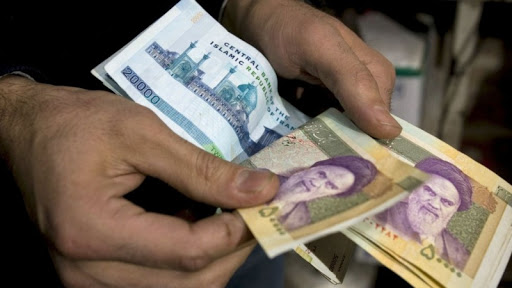 L’Iran cambia moneta: addio al “rial”, entra in vigore il “toman”