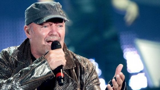 Truffa sui biglietti dei concerti di Vasco Rossi: la polizia ha sgominato una gang di cyber criminali